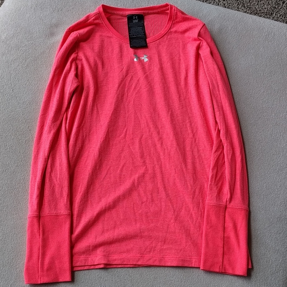 Under Armour Girls YLG long sleeve shirt